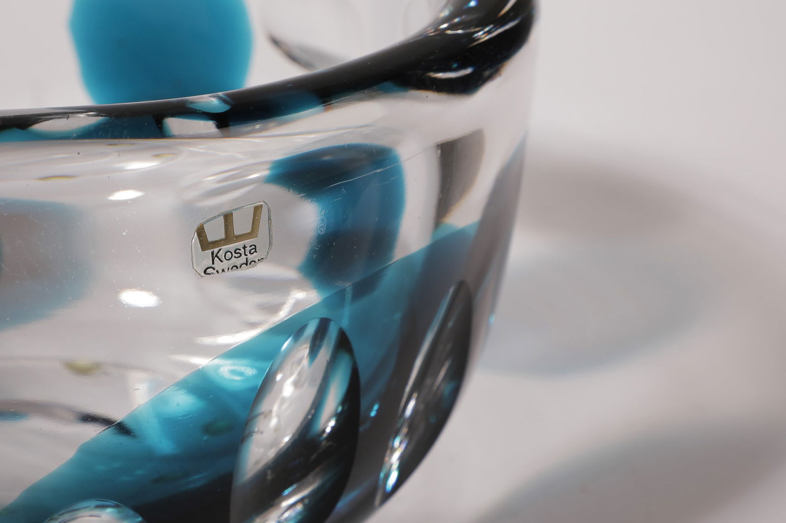 Mid-Century Bowl by Vicke Lindstrand for Kosta - 3