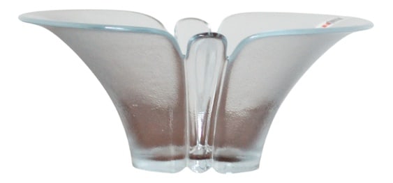 Lilje Bowl by Torben Jorgensen for Holmegaard: The Lilje series from Holmegaard is inspired by the Lilje flower and has the same light and poetic expression as the beautiful flower. Bowl with a light shade of blue The lines of the design are