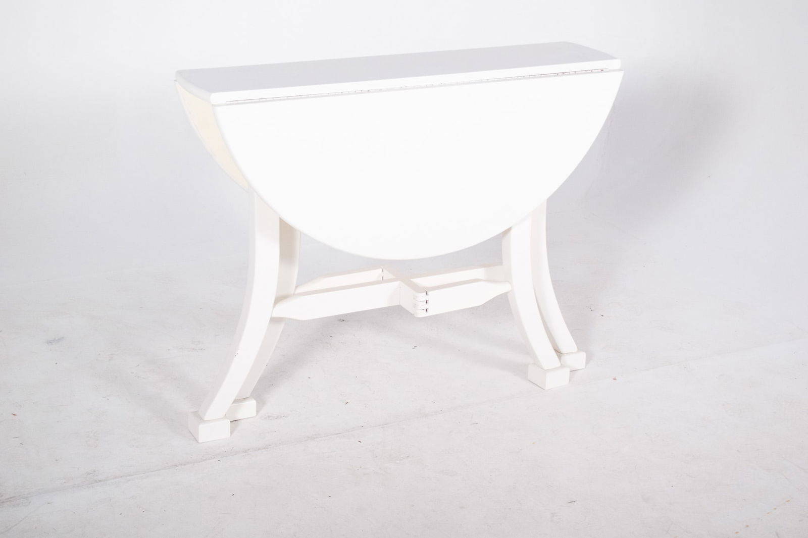Portuguese White Painted Flap Table, 1920s - 2