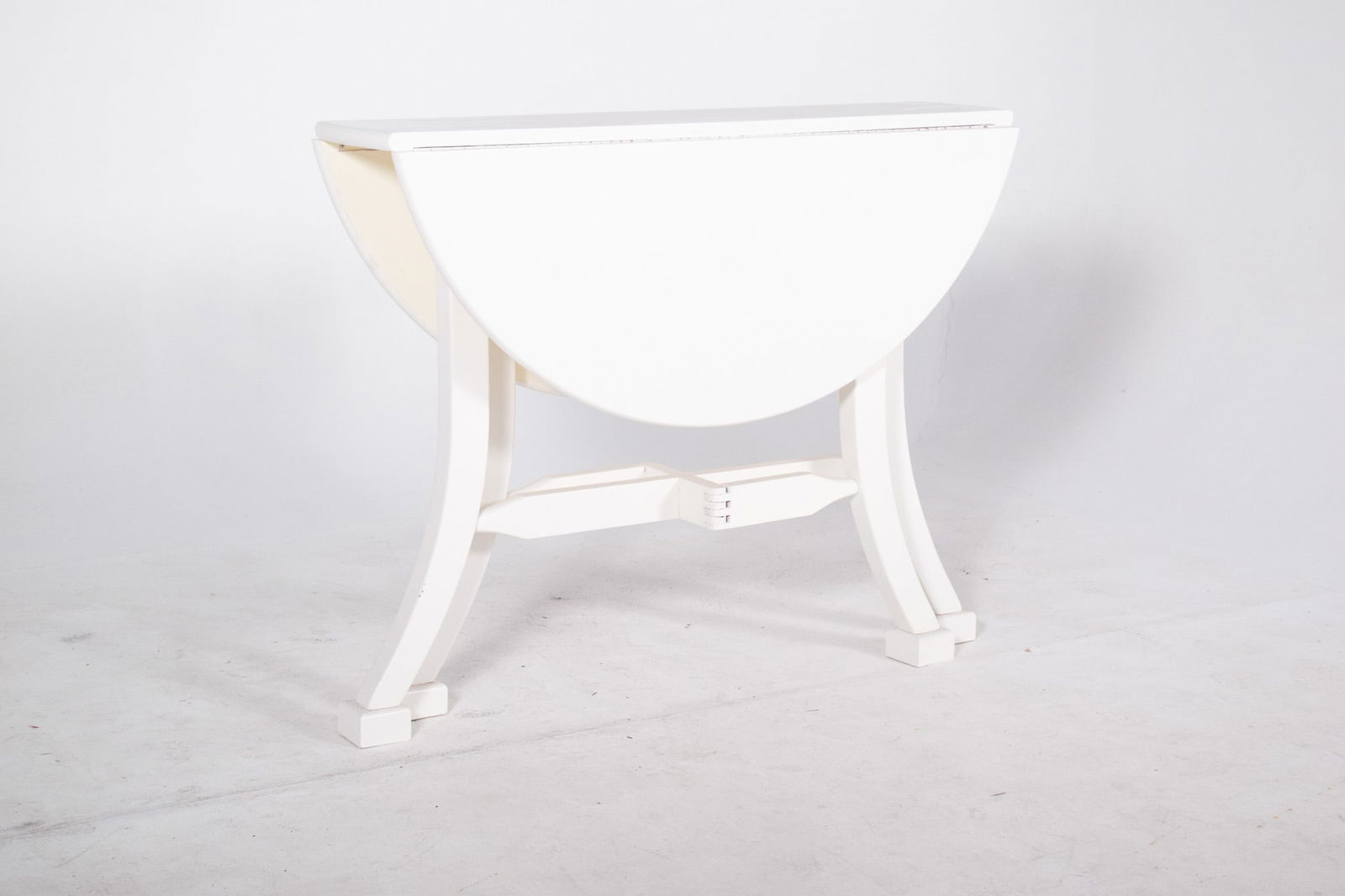 Portuguese White Painted Flap Table, 1920s - 3
