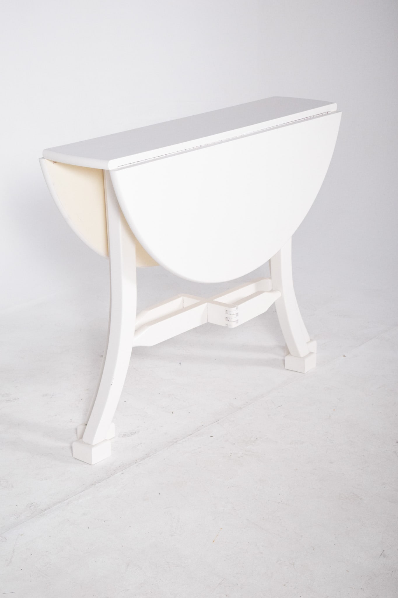 Portuguese White Painted Flap Table, 1920s - 4
