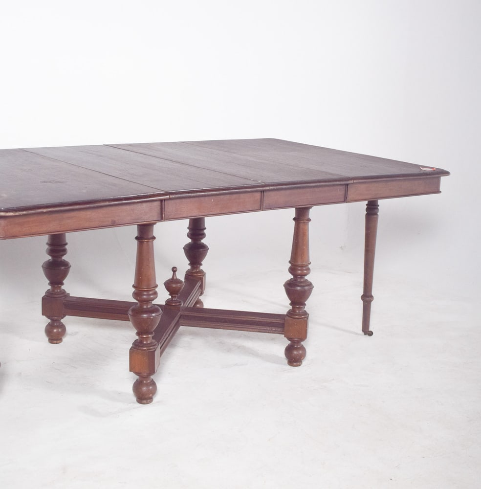 European Square Extendable Dining Table, 1890s - 10