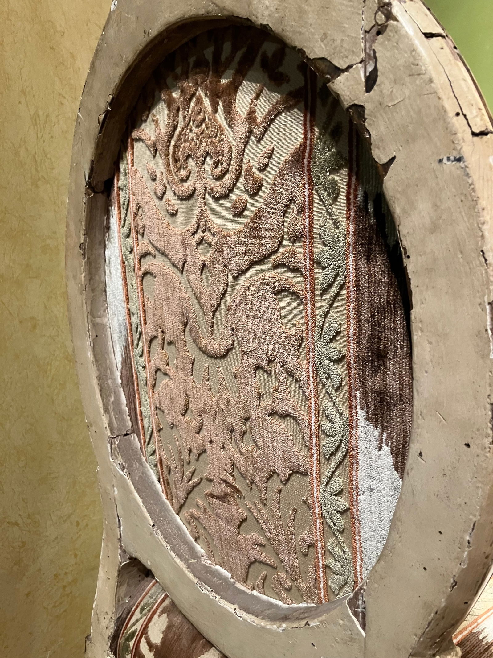 Chairs in Lacquer and Ikat Damask Upholstery, Set of 2 - 9