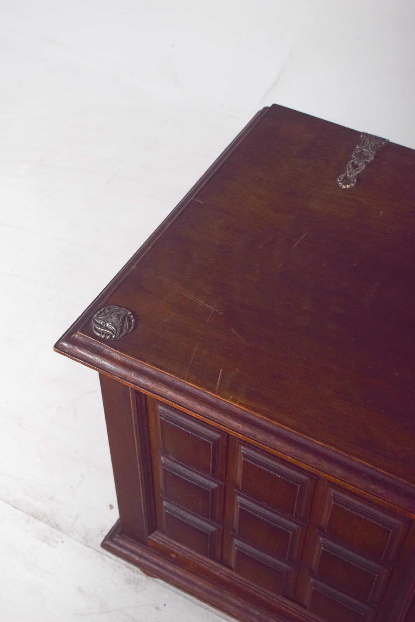 Vintage Portuguese Dark Wood Chest, 1920s - 6