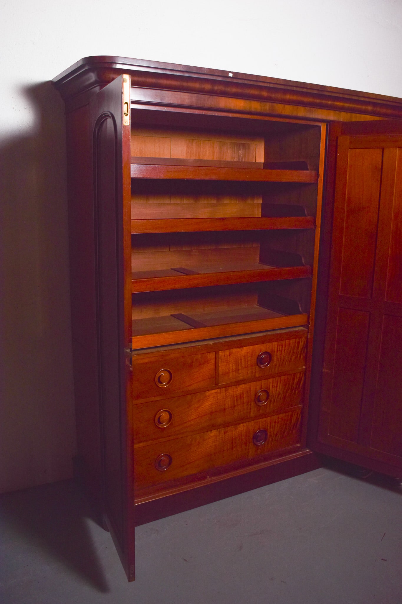 Antique English Three-Door Wardrobe with Mirror, 1910 - 7