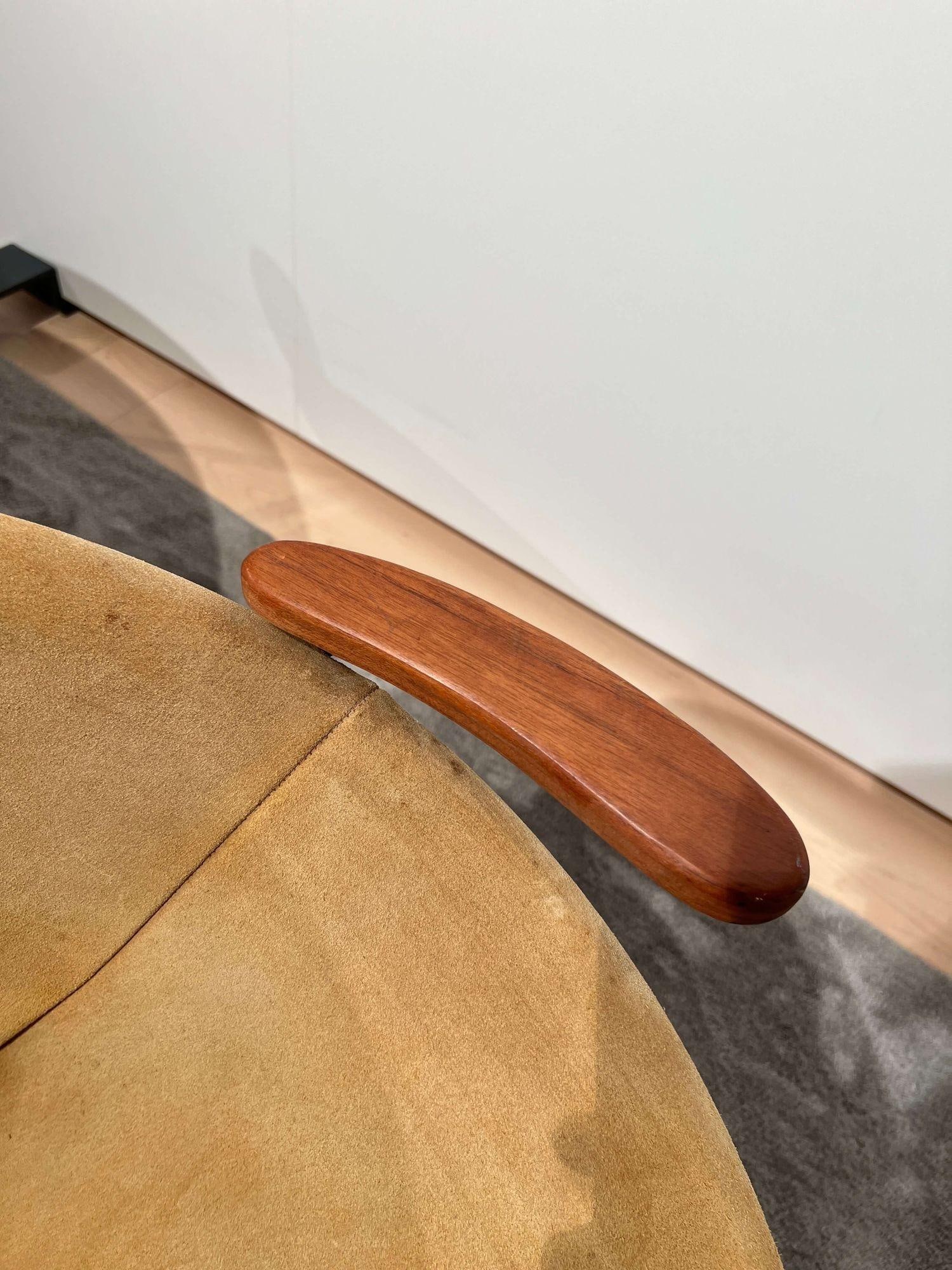 Set of Suede Balloon Chairs attributed to Hans Olsen - 11