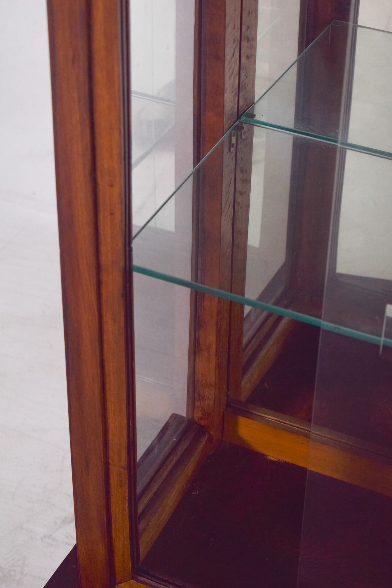 Art Deco Showcase in Walnut, 1930s - 5