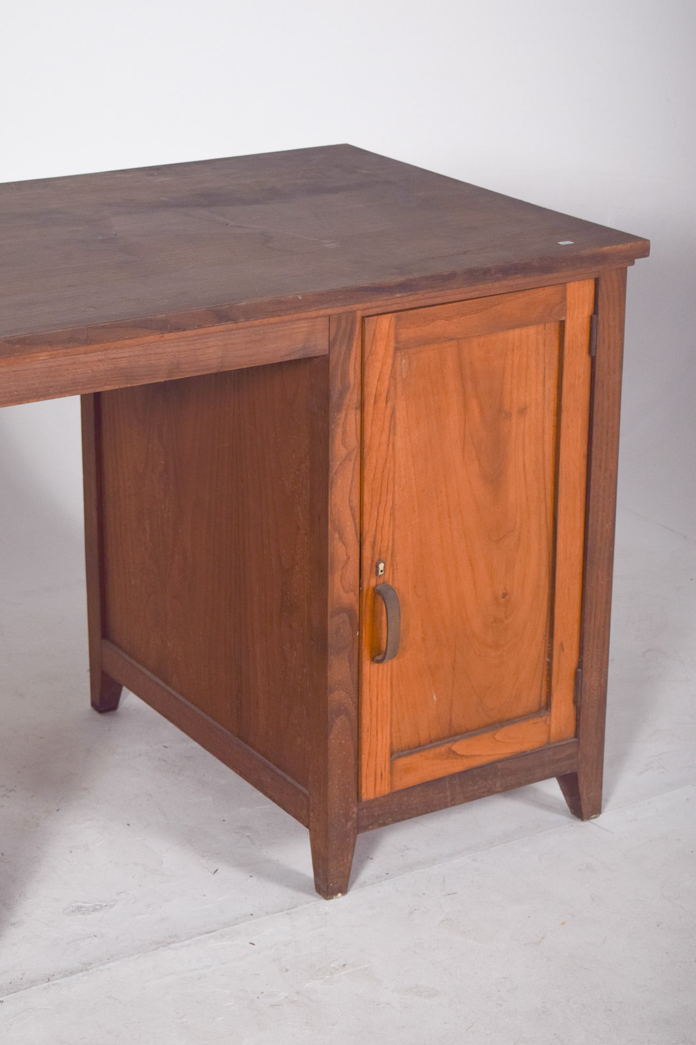 Mid-Century Portuguese Desk in Oak from Olaio, 1950s - 3