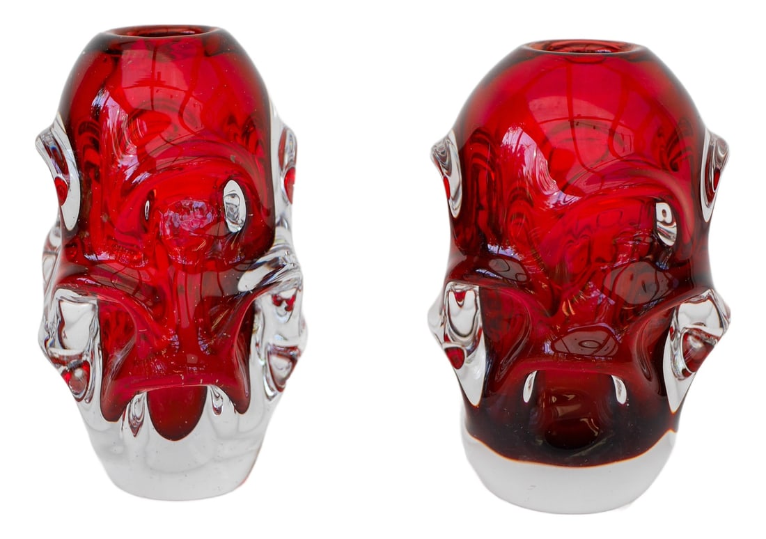 Red Crystal Vases by Augustsson for Åseda, Set of 2: A pair of stunning crystal vase made by the talented Börne Augustsson during the 50s. The shape is very biomorphic. This is an early production of the type of vases that made Börne