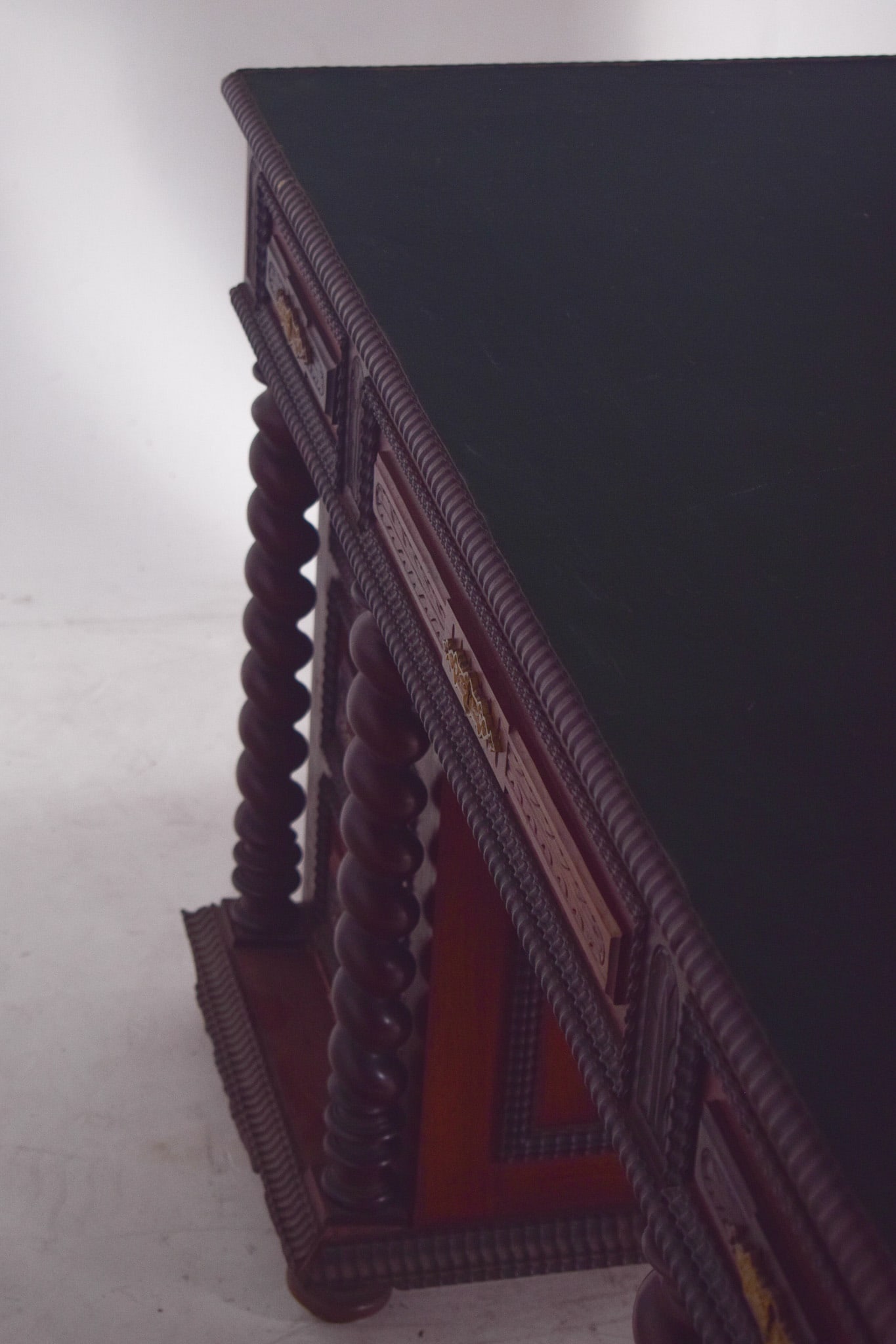 Antique Portuguese Twisted and Shaken Desk - 2