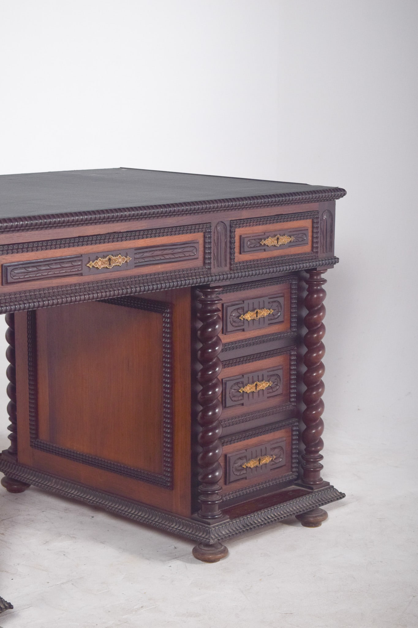 Antique Portuguese Twisted and Shaken Desk - 3