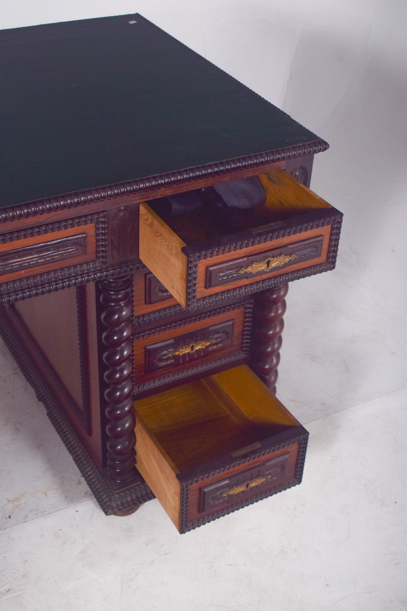 Antique Portuguese Twisted and Shaken Desk - 5