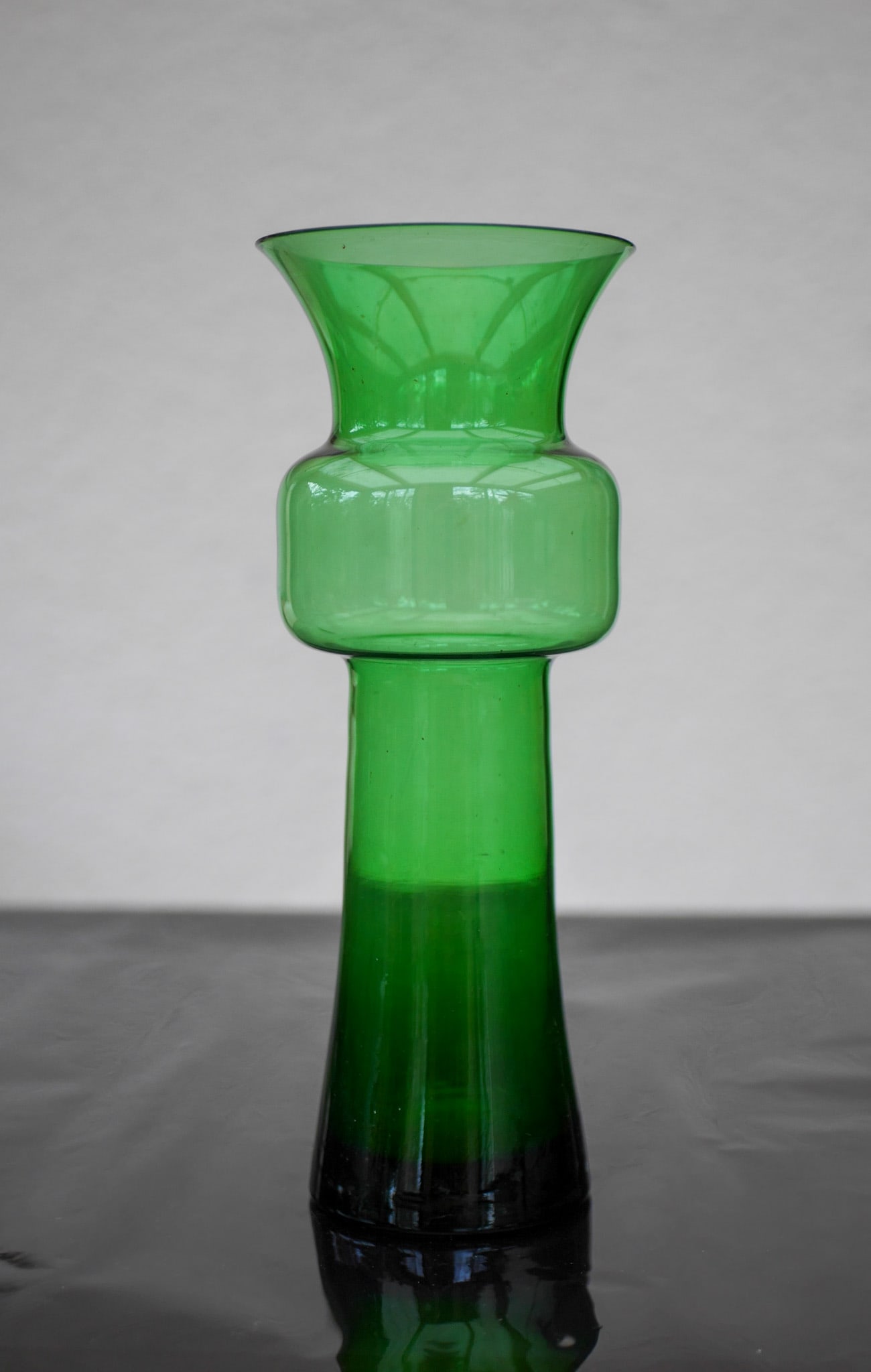 Large Green Tang-Li Vase by Morales Schildt for Kosta - 10