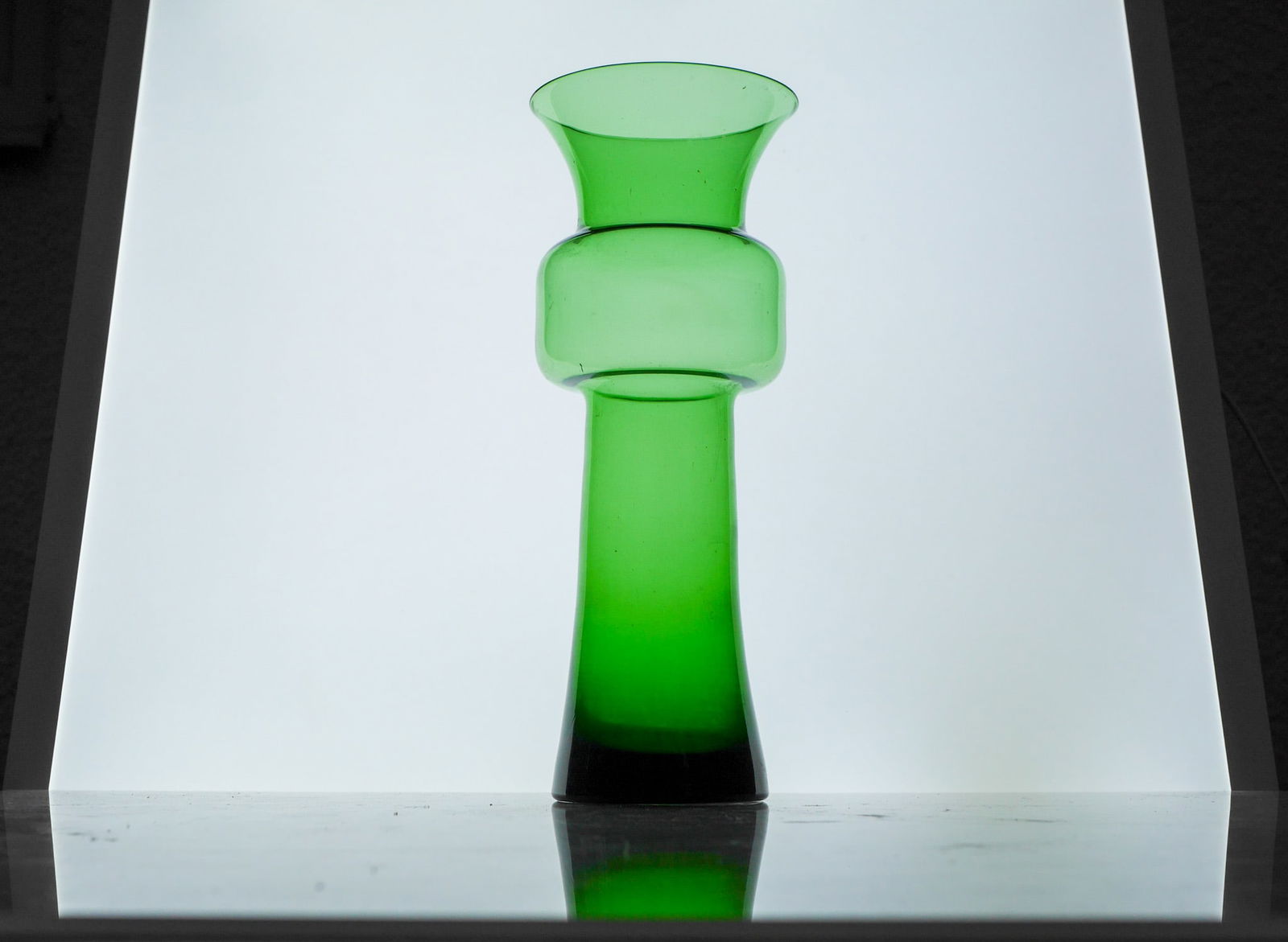 Large Green Tang-Li Vase by Morales Schildt for Kosta - 12