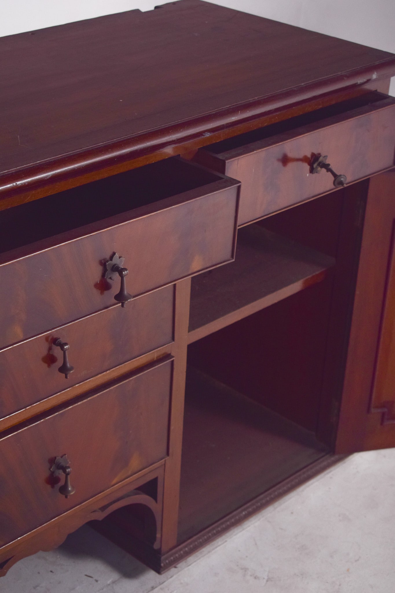 Antique Sideboard with Two Doors and Five Drawers - 8