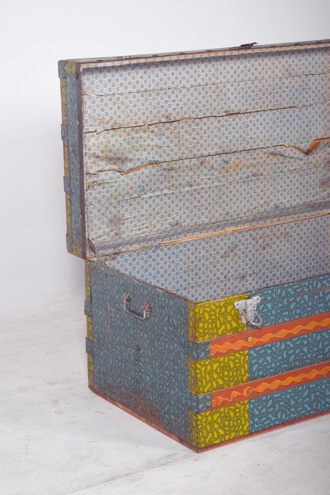 Vintage Portuguese Chest, 1950s - 14