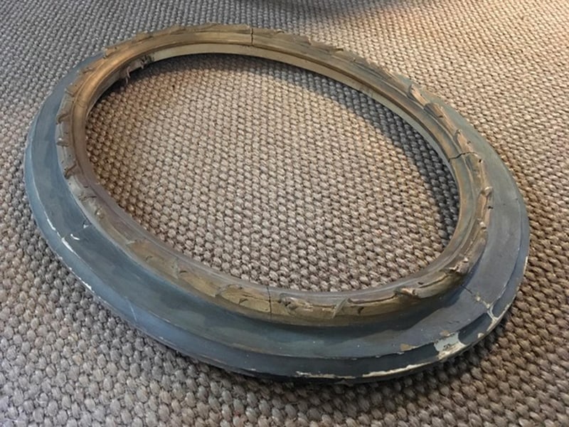 Neoclassical Oval Grey and Gold Wood Frame, Italy - 12