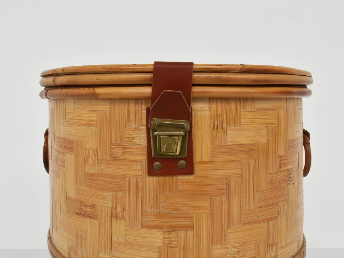 Italian Closed Rattan Basket with Leather Details, 1973 - 5