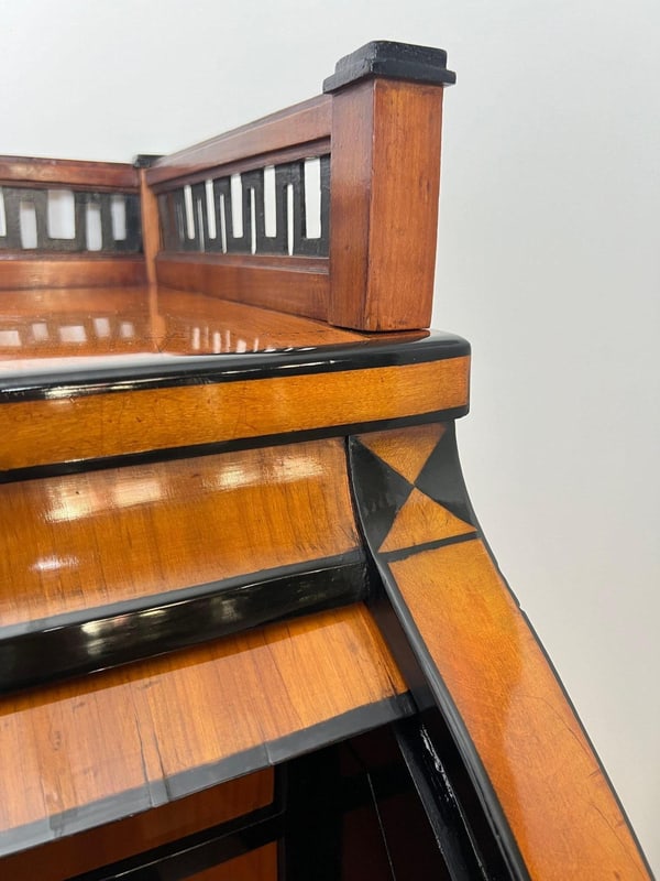 Roll-Top Desk in Cherry Veneer and Brass, 1820 - 14