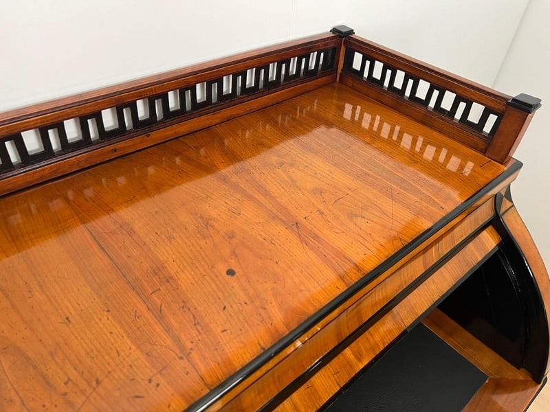 Roll-Top Desk in Cherry Veneer and Brass, 1820 - 15