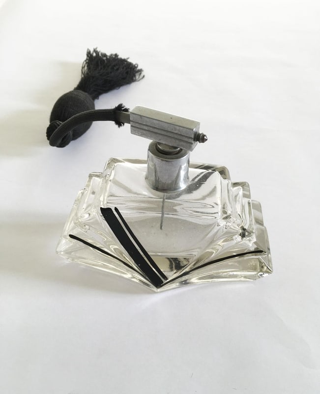 Glass Perfume Sprayer with Black Silk Air Pump, 1930 - 11