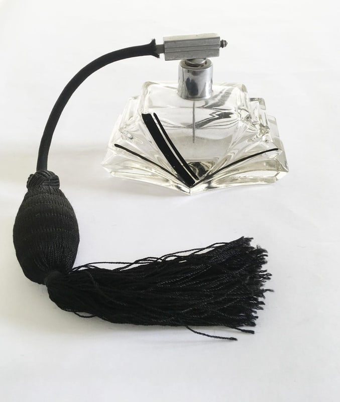 Glass Perfume Sprayer with Black Silk Air Pump, 1930 - 12