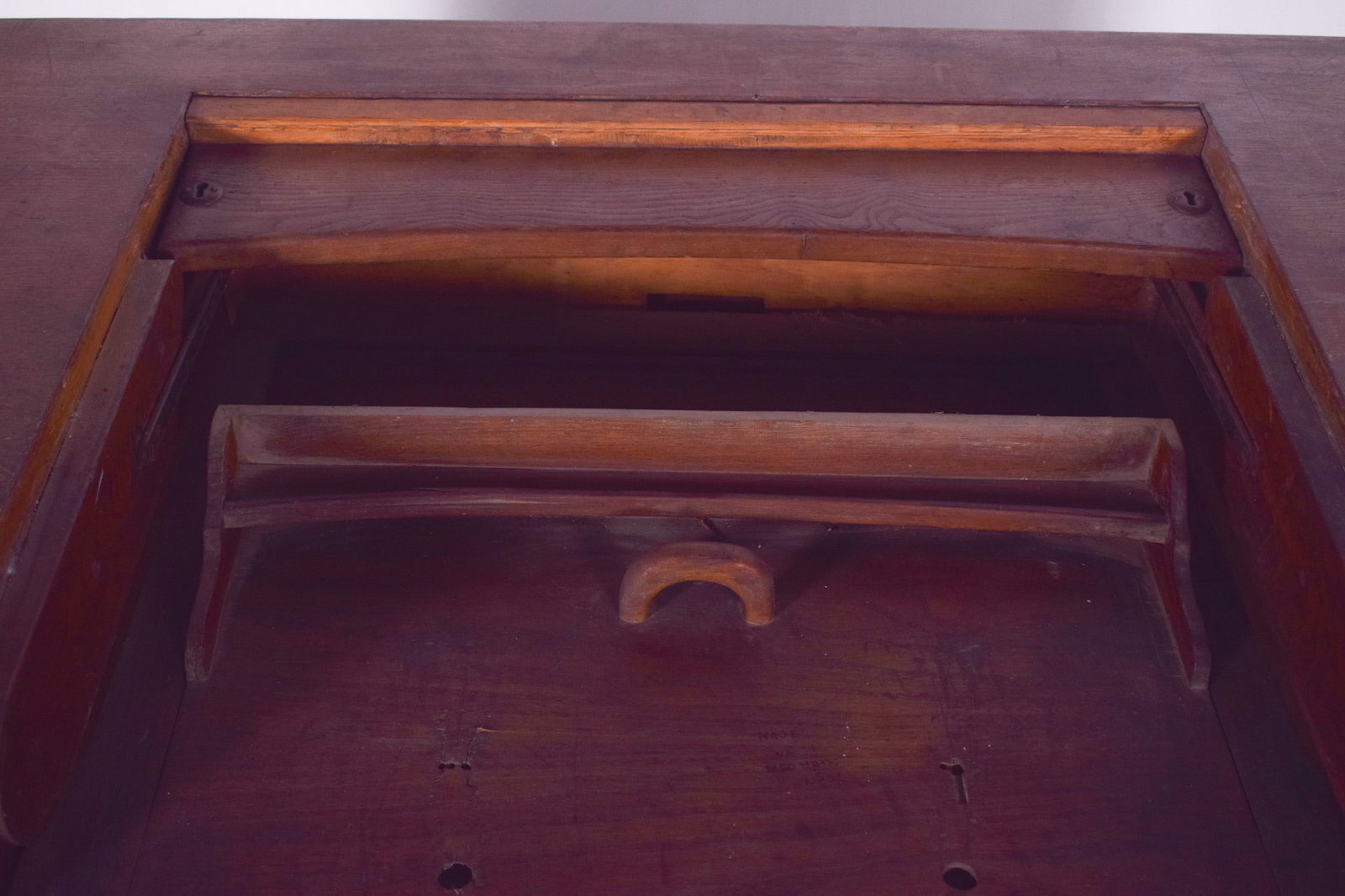 Mid-Century Portuguese Desk with Tilting Top, 1950s - 11