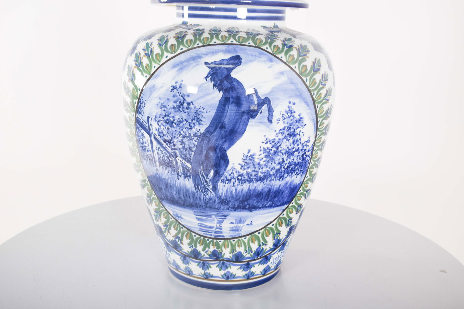 Vase with Lid in Alfe Porcelain, Portugal, 1950s - 3