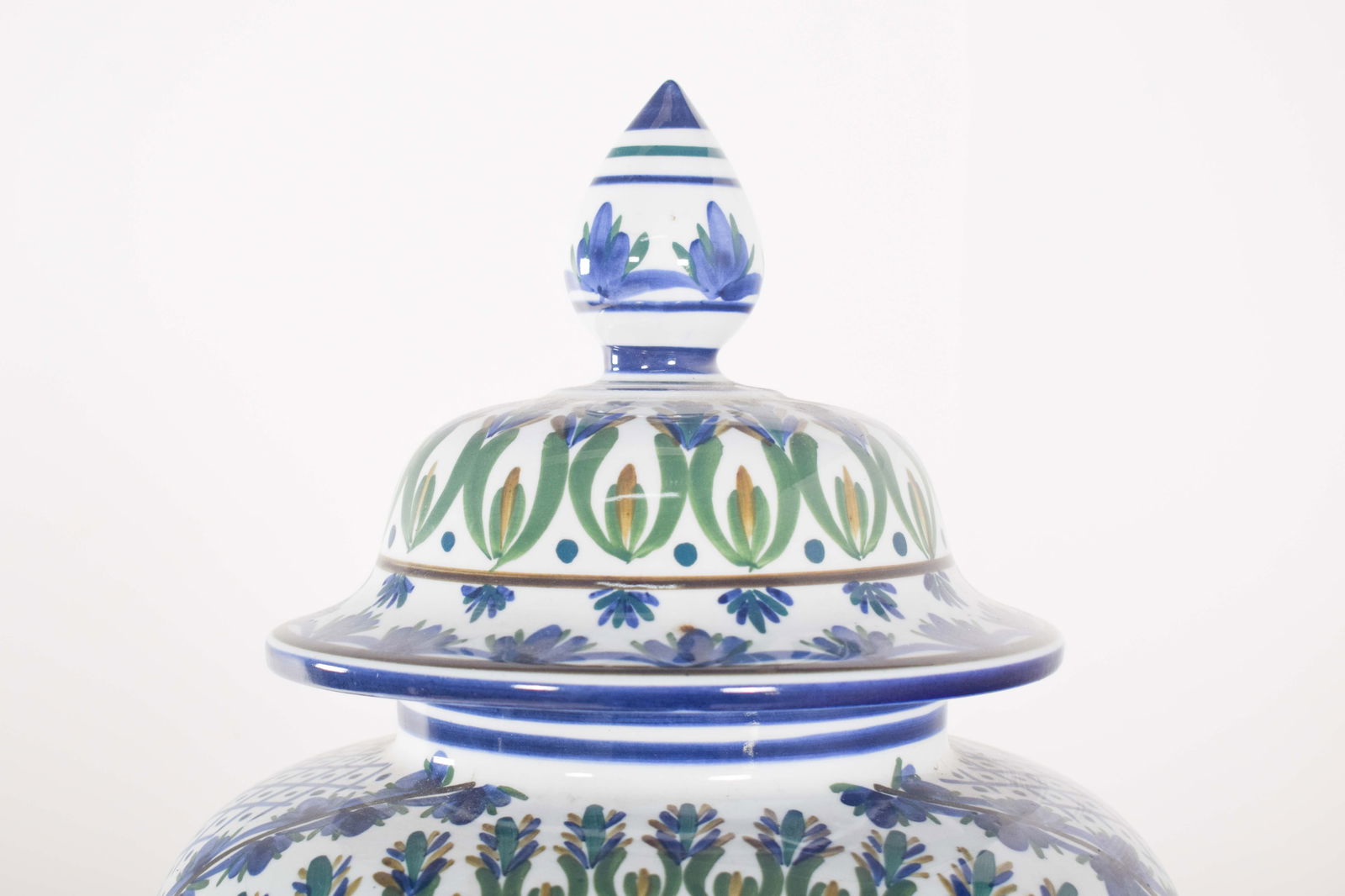 Vase with Lid in Alfe Porcelain, Portugal, 1950s - 8