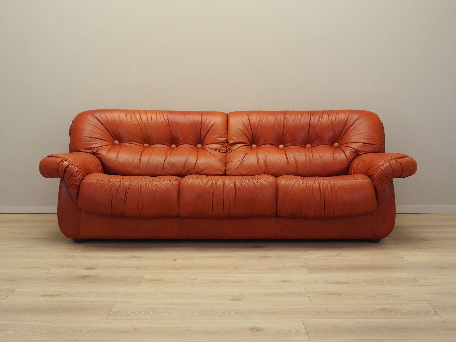 Italian Red Leather Sofa from Pellerossi, 1970s - 2