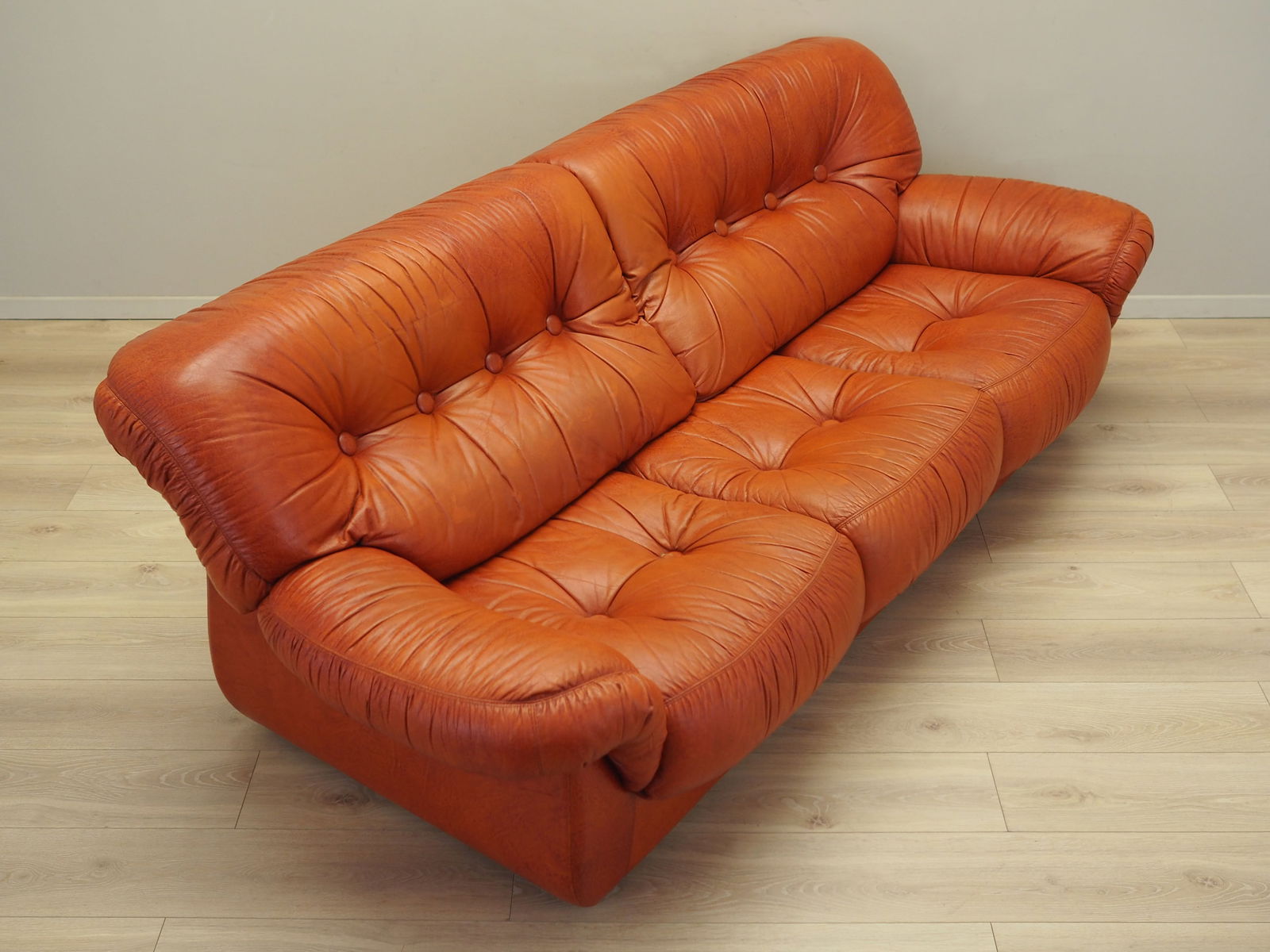 Italian Red Leather Sofa from Pellerossi, 1970s - 9