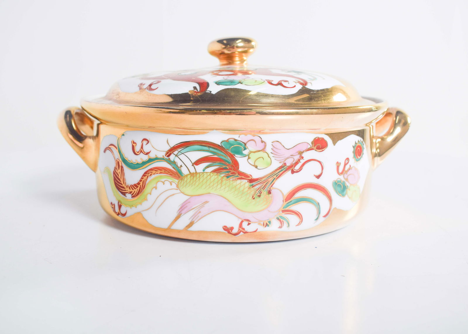 Chinese Porcelain Pot with Two Handles, 1920 - 2