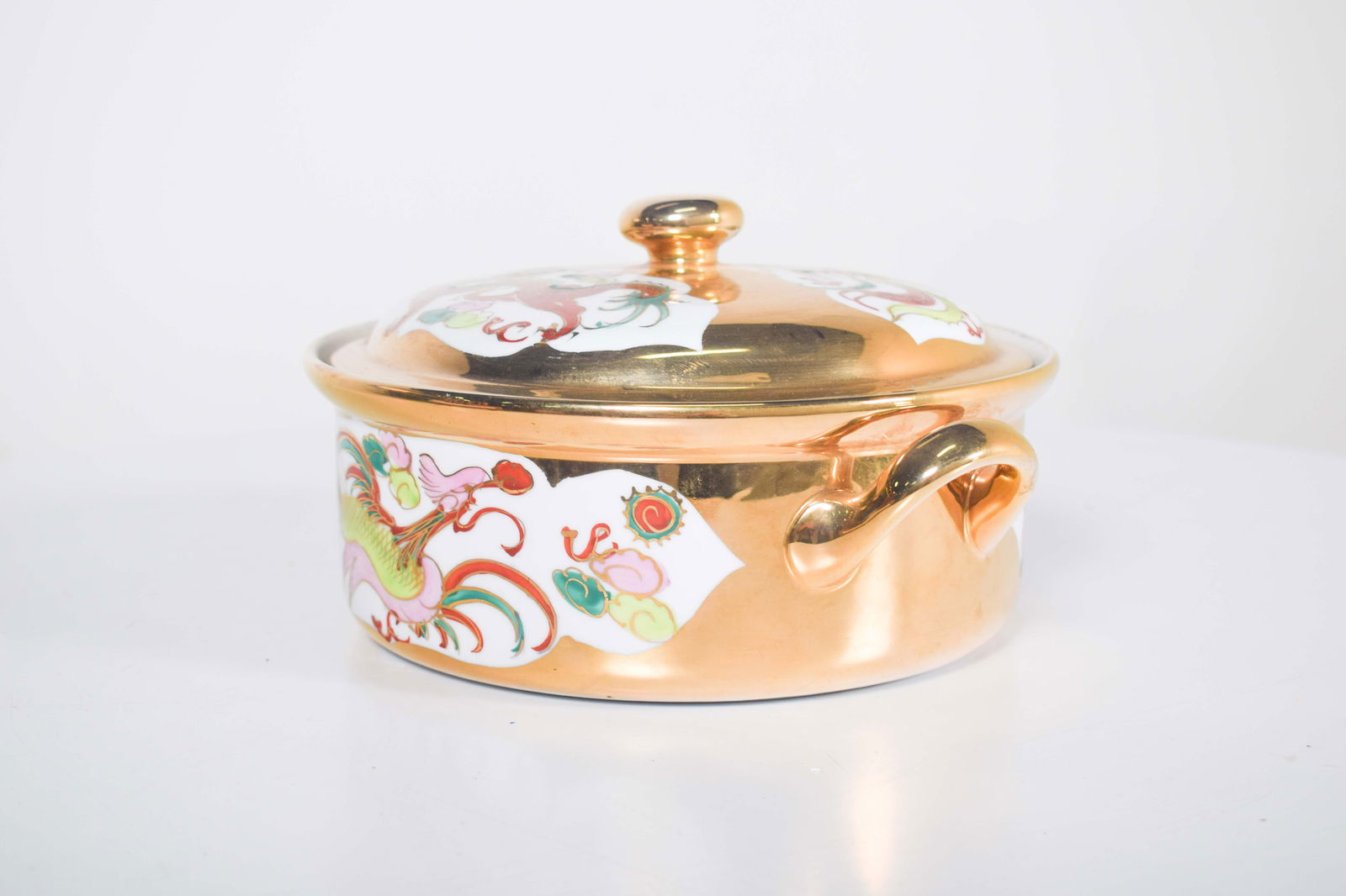 Chinese Porcelain Pot with Two Handles, 1920 - 9