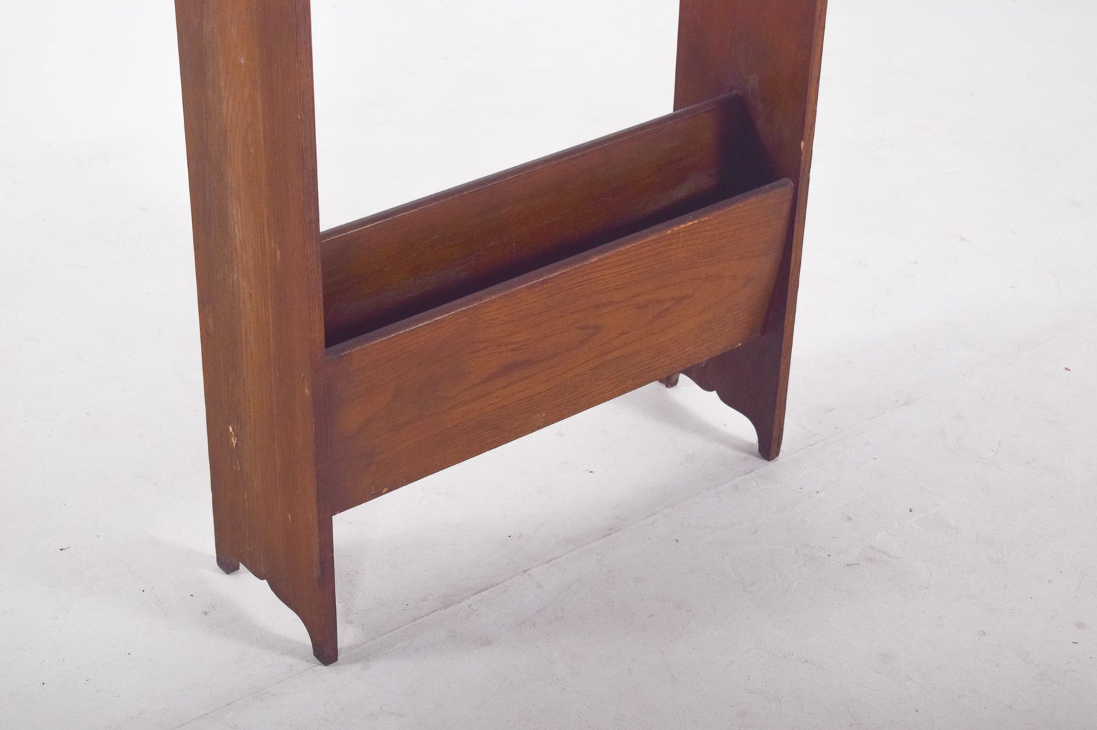 Portuguese Oak Magazine Rack, 1950s - 7