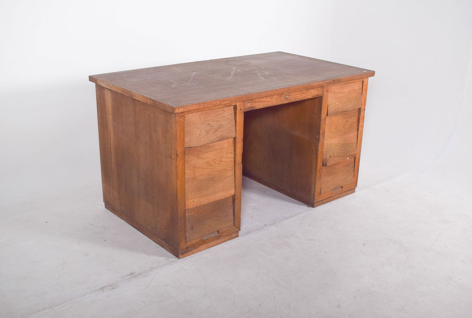 Portuguese Desk in Oak, 1950s - 2