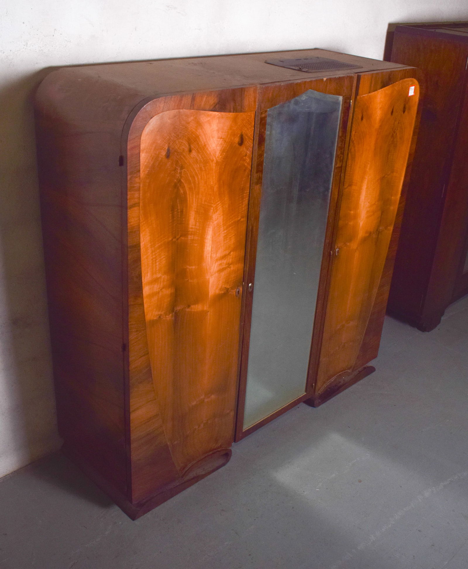 Vintage Art Deco Three-Door Wardrobe in Walnut, 1930 - 2