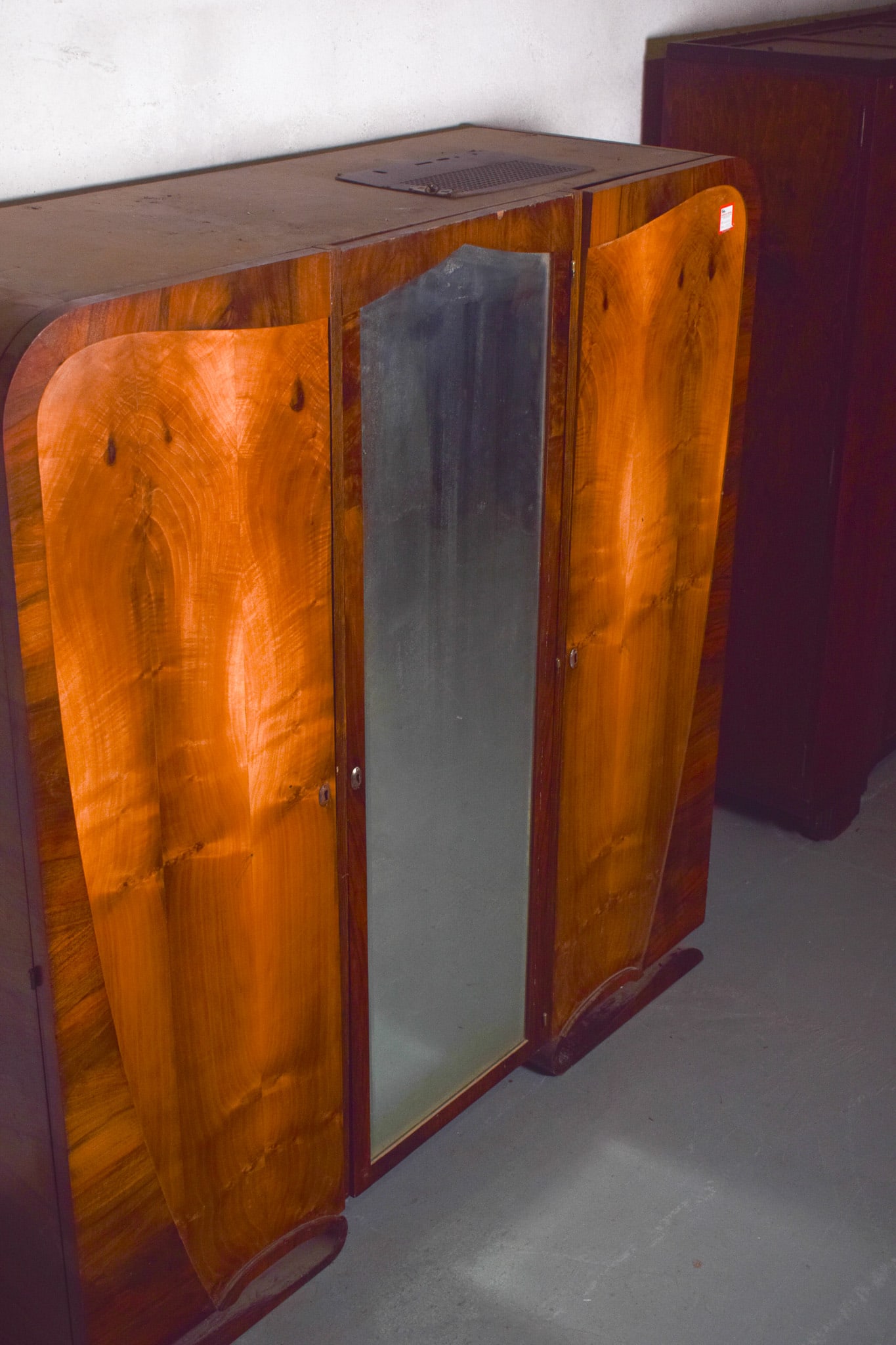 Vintage Art Deco Three-Door Wardrobe in Walnut, 1930 - 3