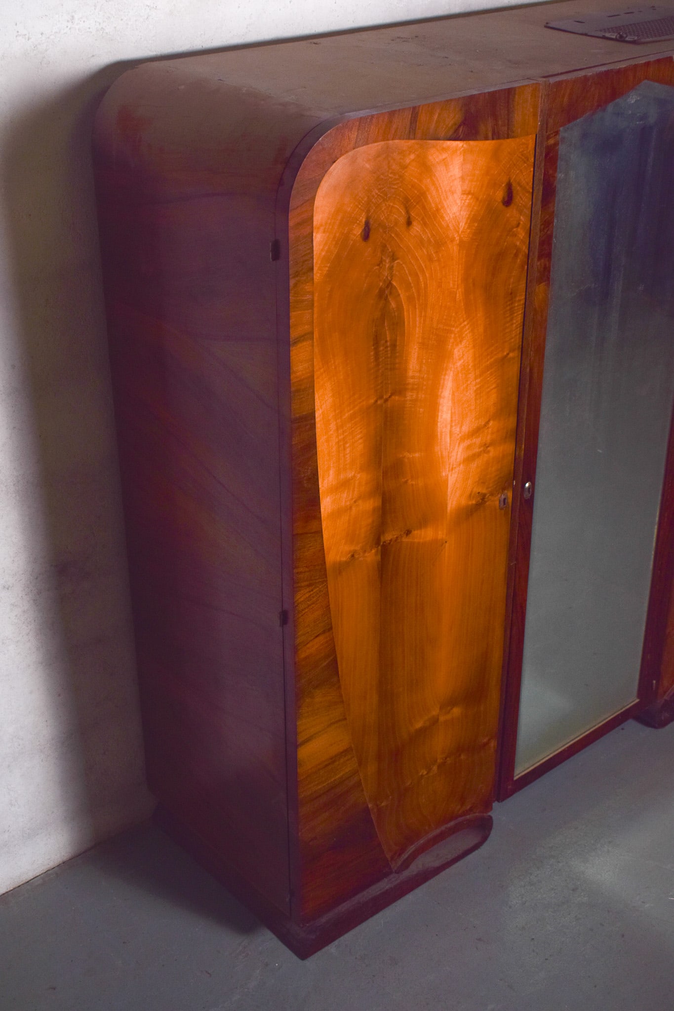 Vintage Art Deco Three-Door Wardrobe in Walnut, 1930 - 4