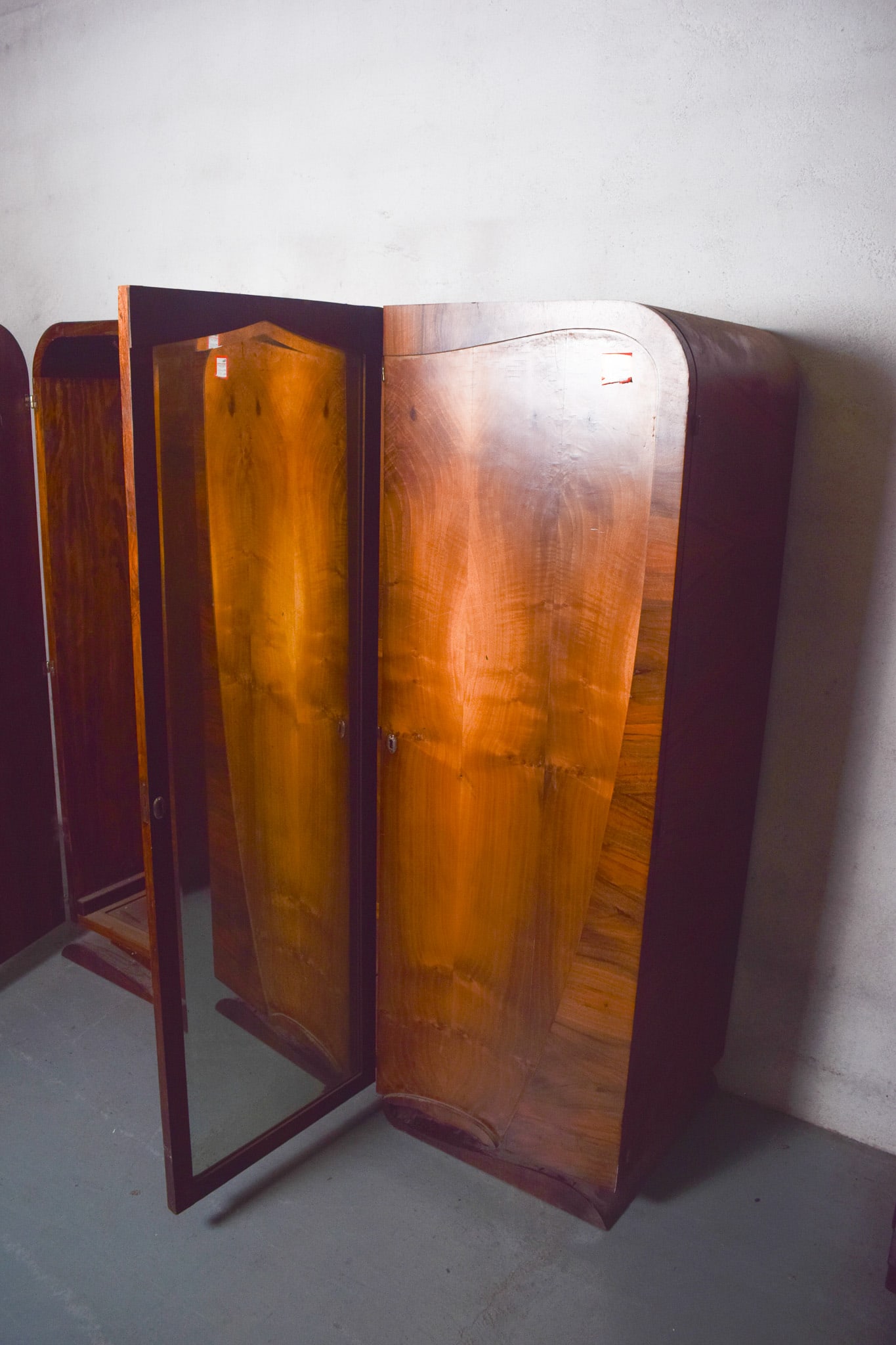 Vintage Art Deco Three-Door Wardrobe in Walnut, 1930 - 9