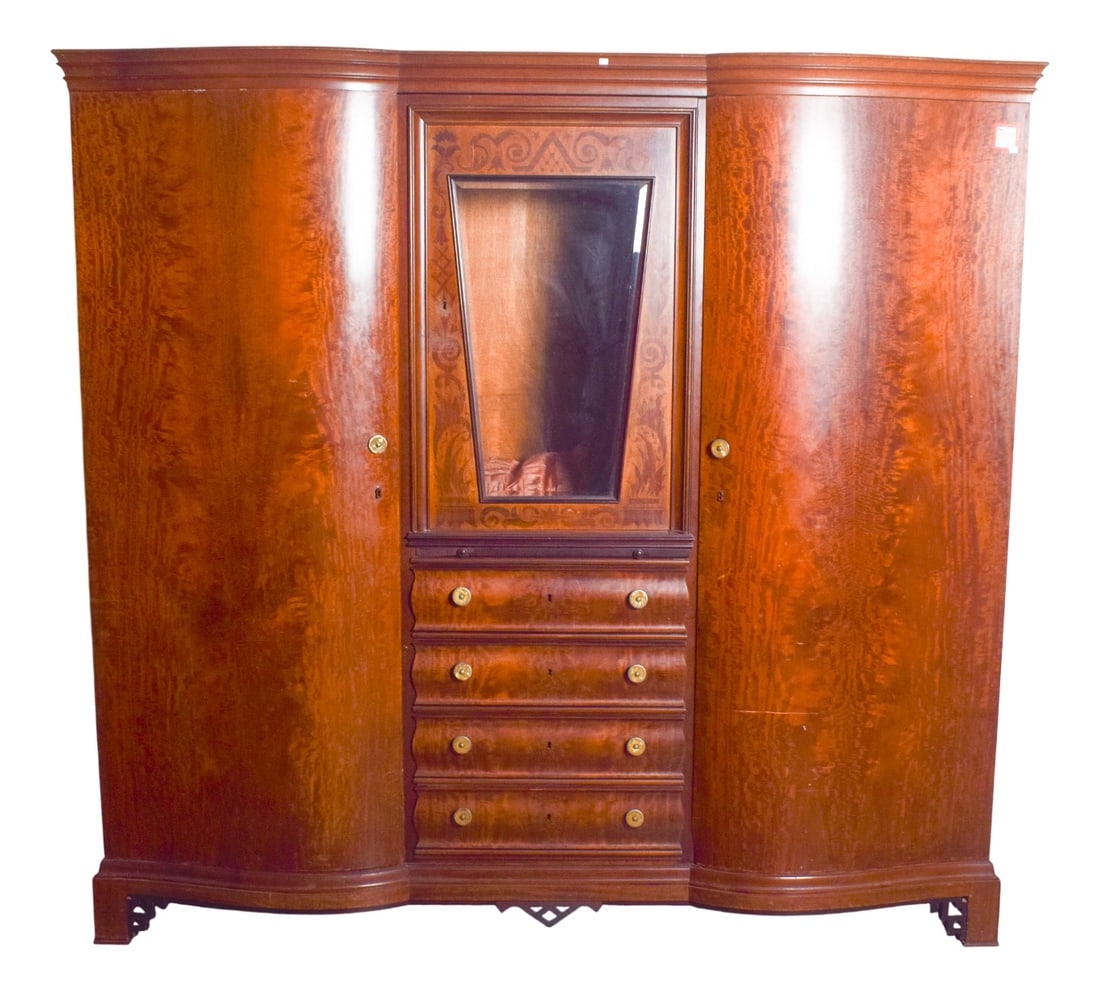 Wooden Sacristy Wardrobe with Central Oratory, 1930: This large and robust wardrobe is a distinctive piece of sacristy furniture, crafted in solid wood in the Art Nouveau style. At its center, it features an oratory with a glazed door, designed to