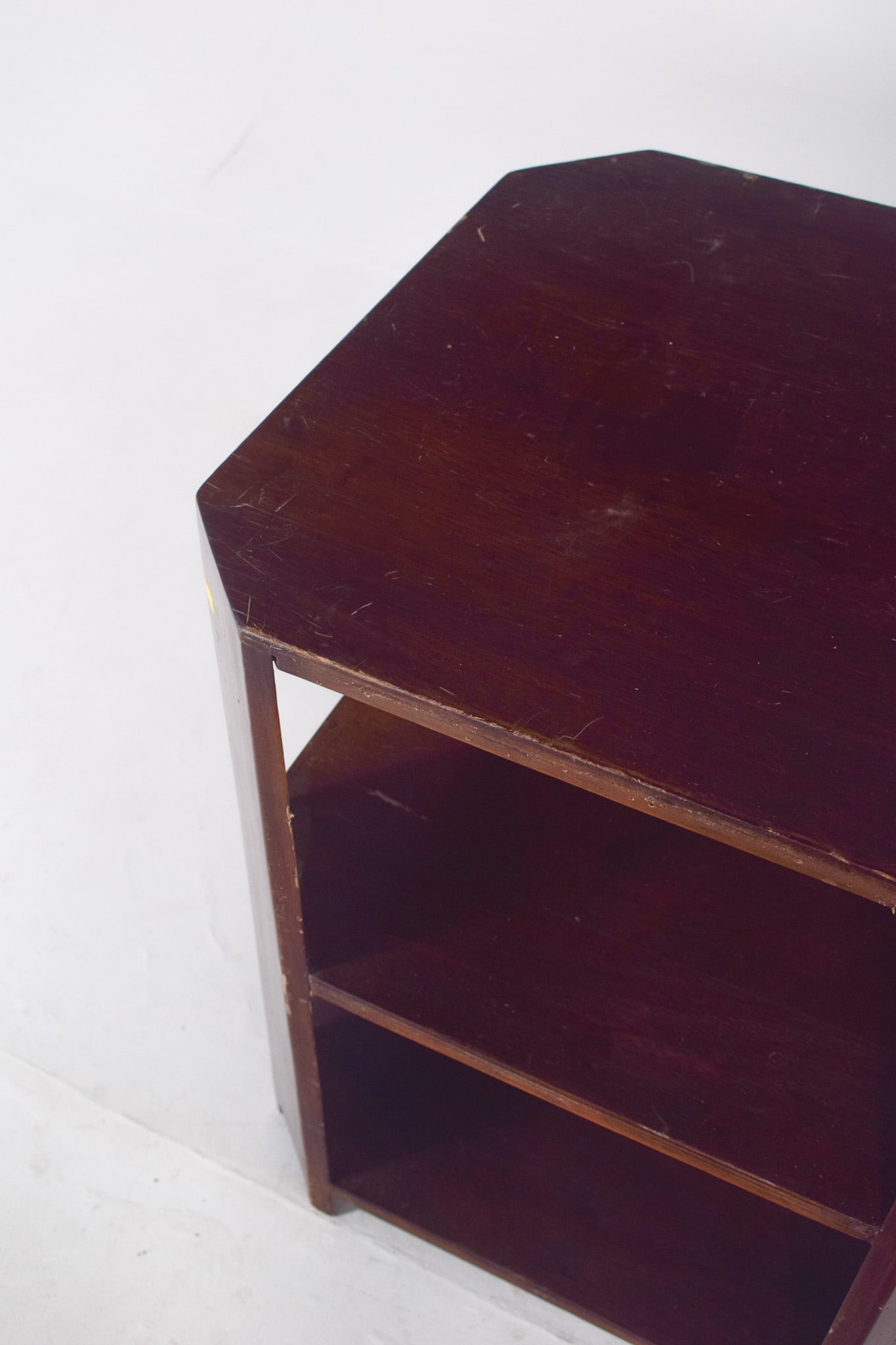 Art Deco Side Table in Walnut, 1920s - 6
