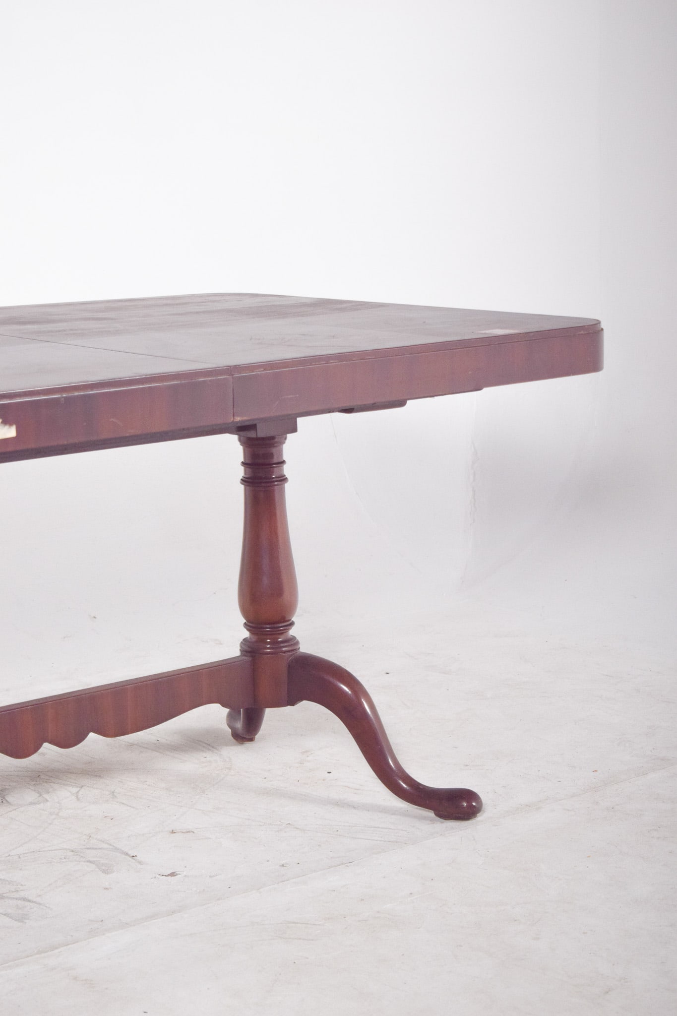 English Extendable Dining Table in Walnut, 1900 - 4