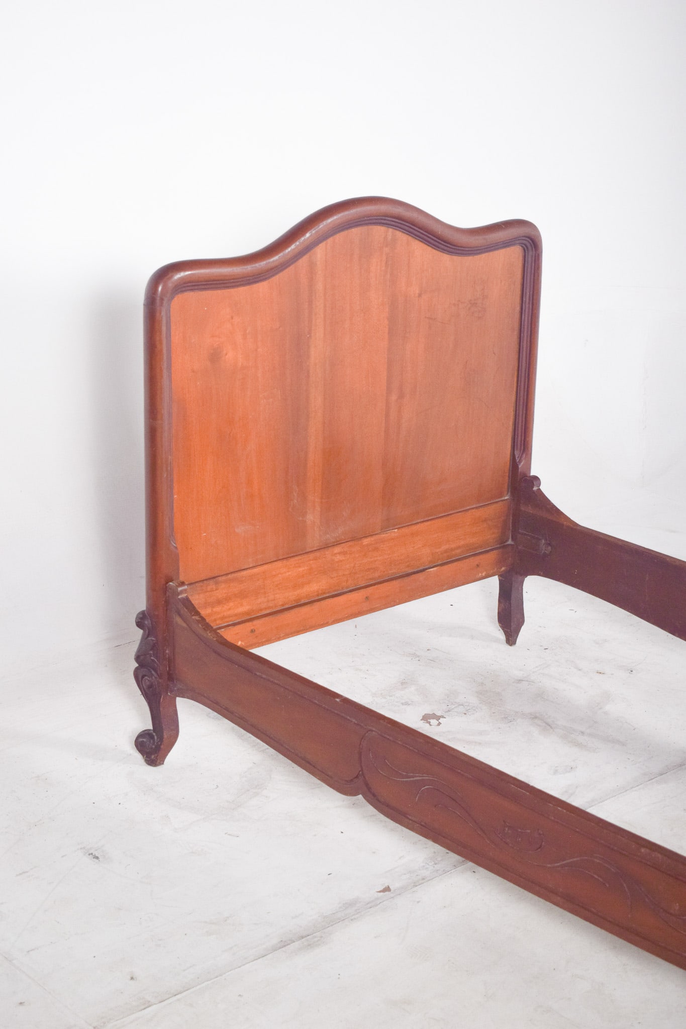 Louis XV Style Mahogany Veneered Bed, 1890 - 4