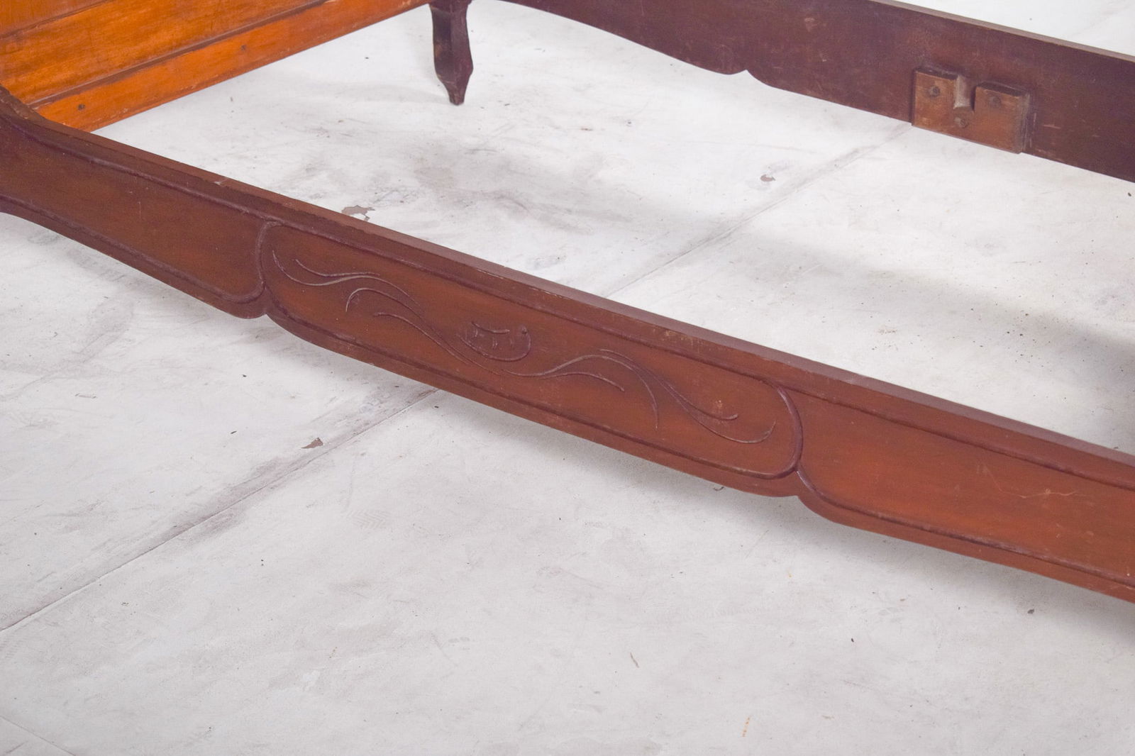 Louis XV Style Mahogany Veneered Bed, 1890 - 5