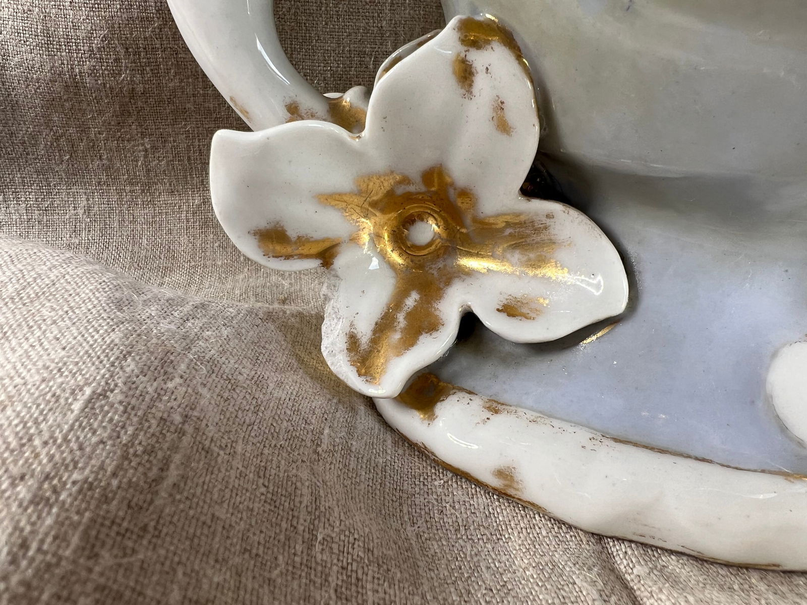 Large Antique Slip Groom Vase - 3