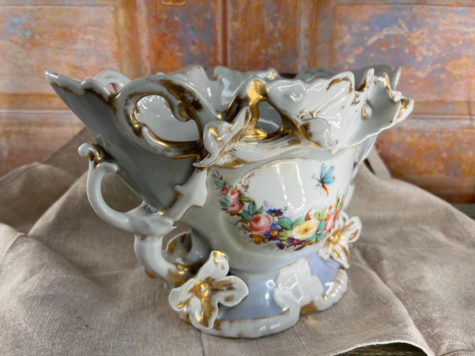 Large Antique Slip Groom Vase - 8