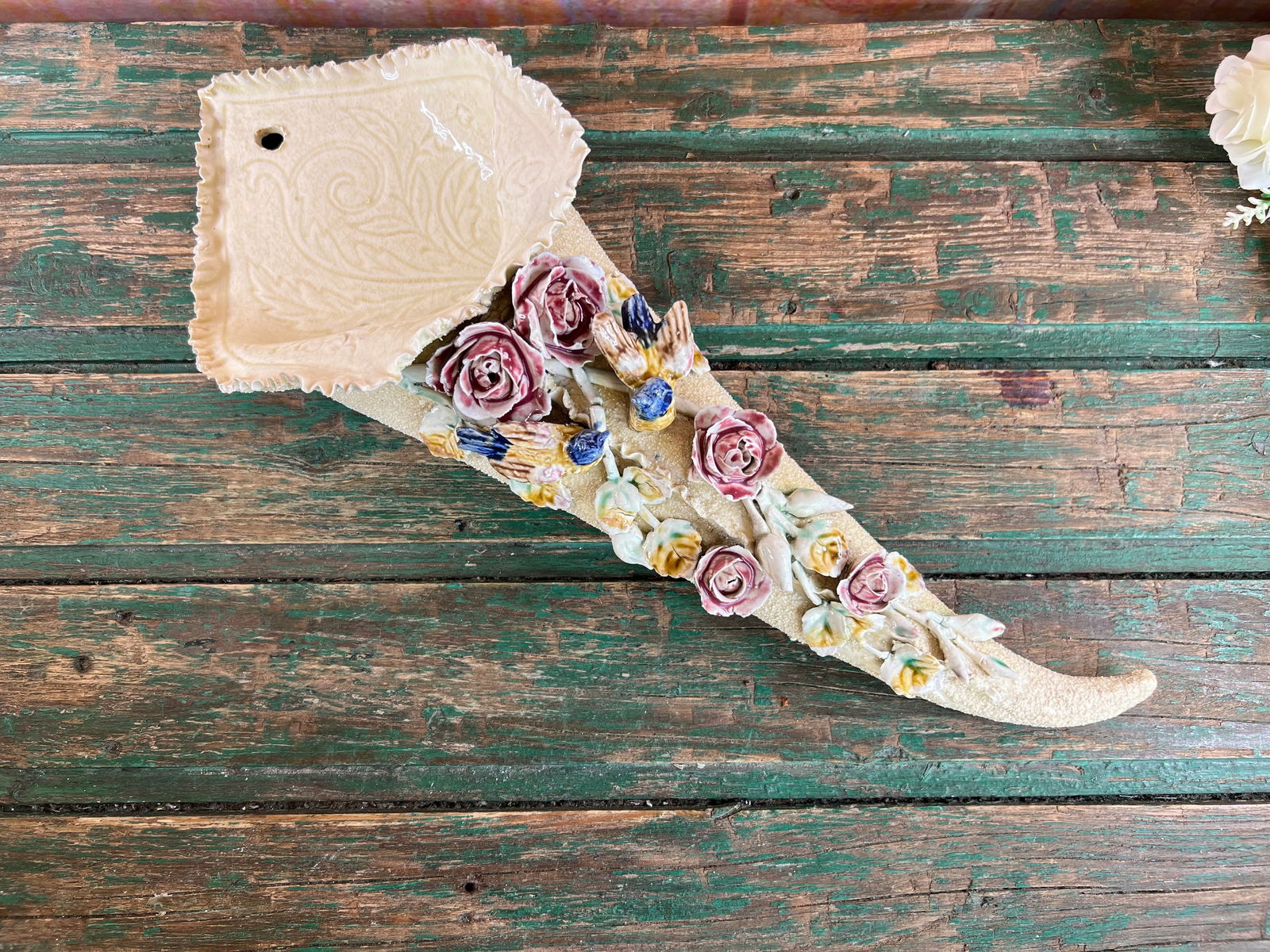 Flower and Bird Slip Wall Vase, 1890s - 6