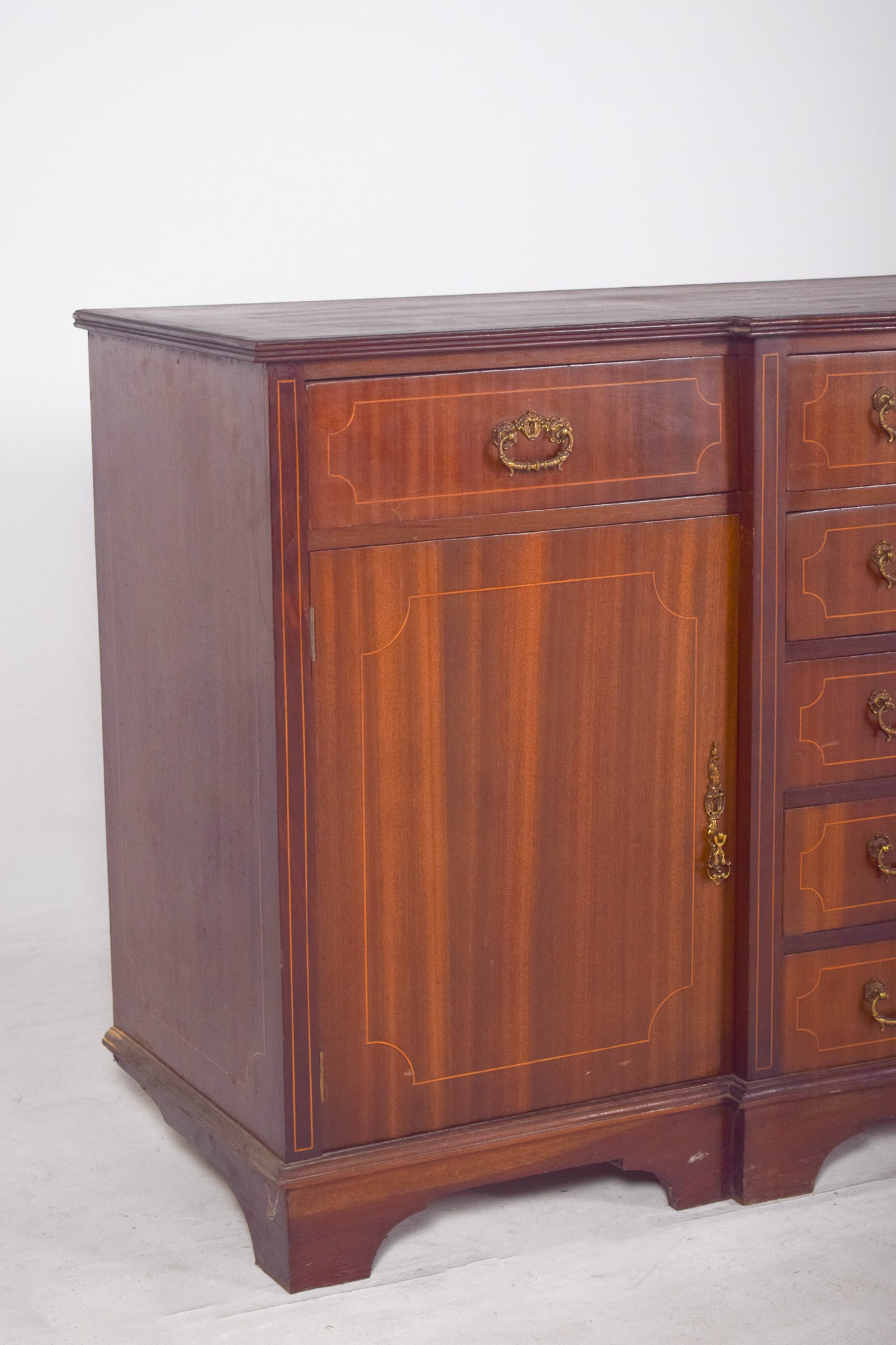 Vintage English Sideboard with Marquetry Work, 1920s - 2