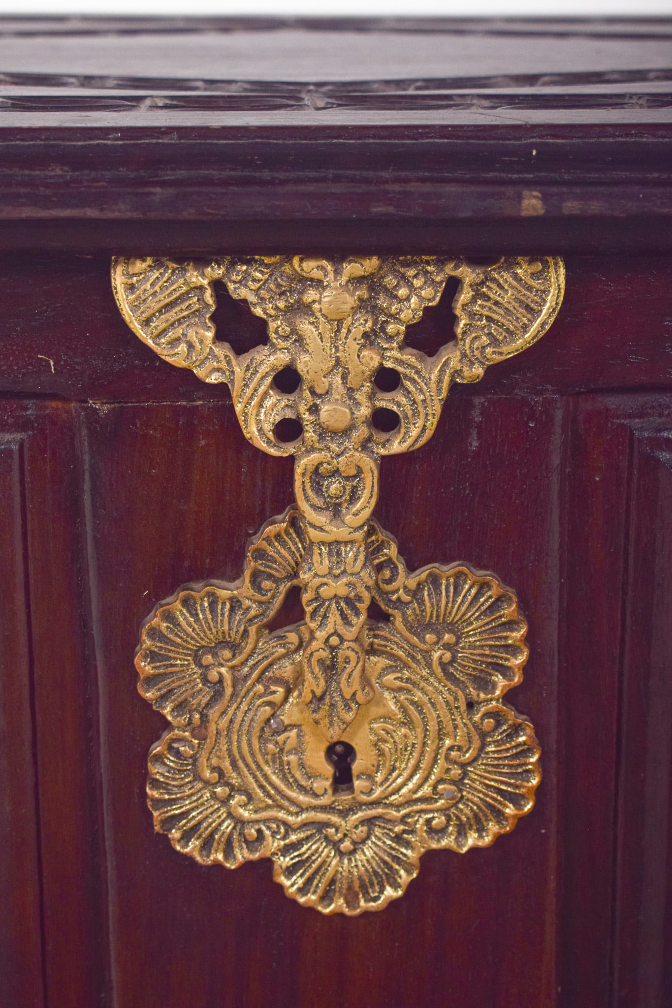 Antique Portuguese Carved Wooden Chest, 1890s - 13