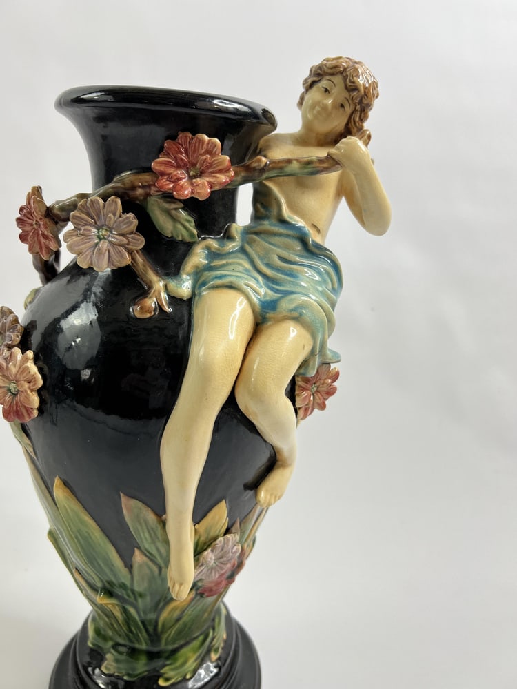 Barbotine Vase with Female Figure from GL Lorraine - 2